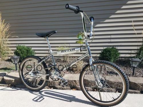 Hutch Expert Racer specs and reviews
